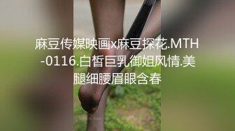 很主动大长腿少妇 迫不及待子扒下裤子 抬起双腿扣逼侧入骑乘抽插